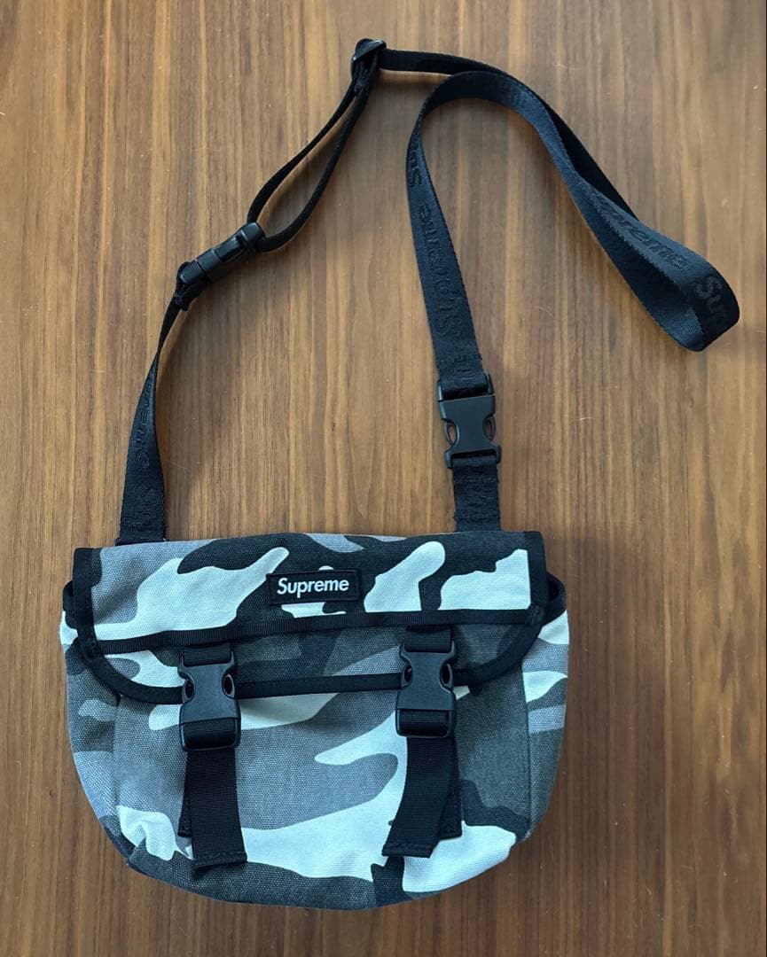 Supreme シュプリーム美品　カモフラージュ ショルダーバッグ2025