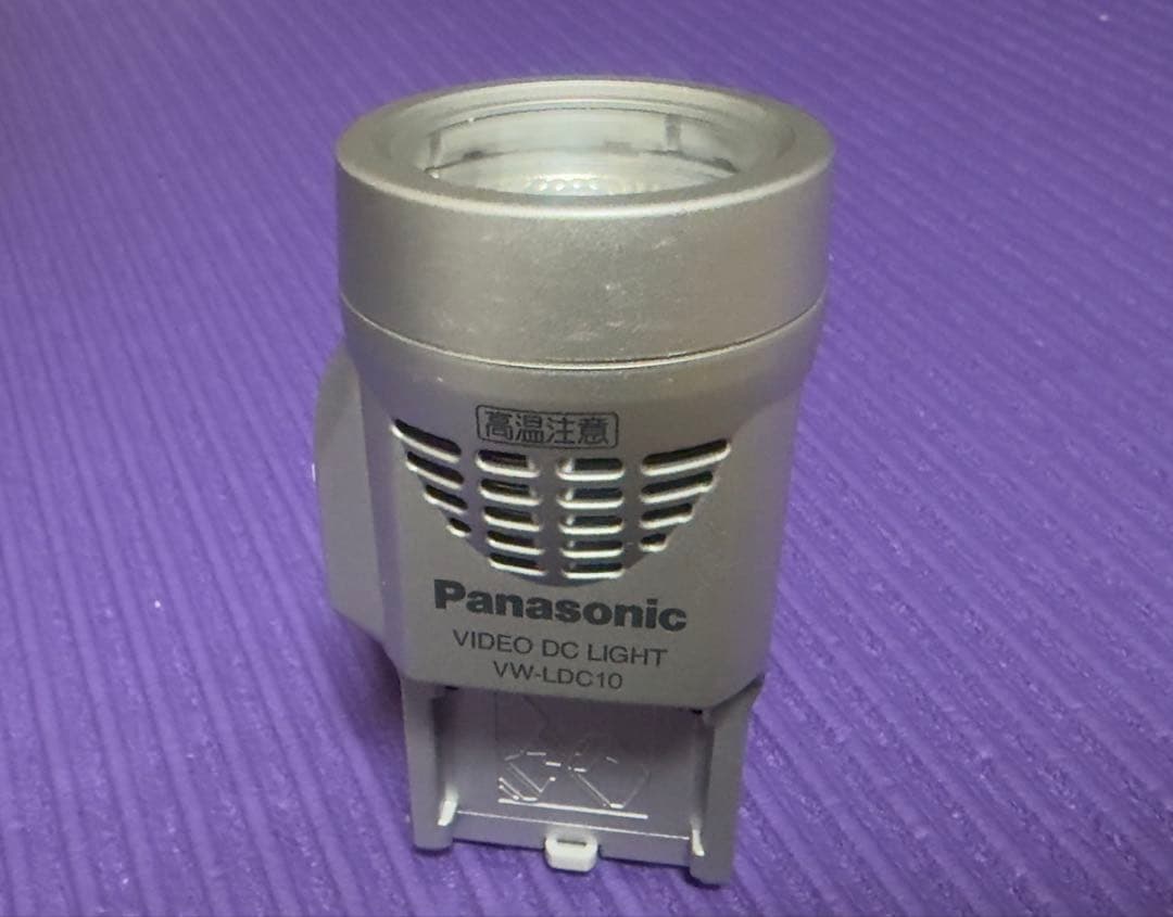 Nikon ニコン デジタル一眼レフカメラ D40