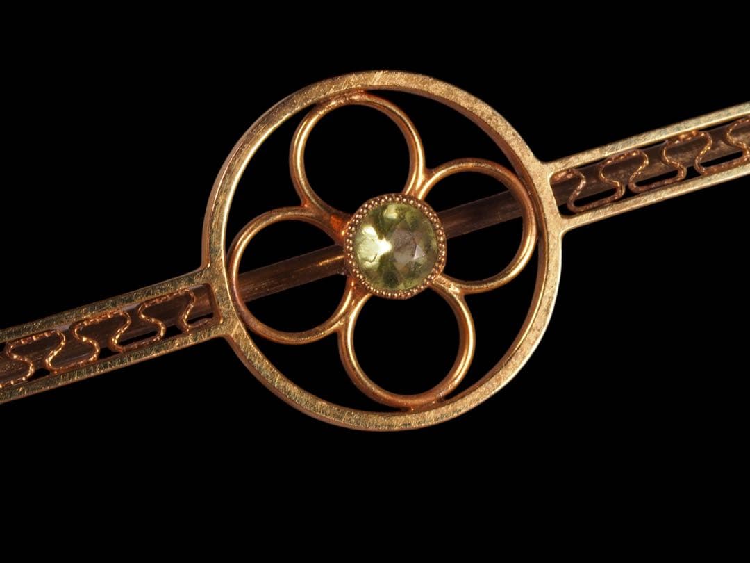 エドワーディアン期　英国製　9金　ペリドット　ブローチ