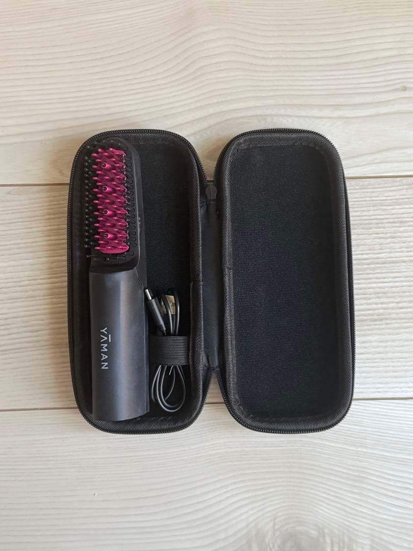 YAMAN ブラシヘアアイロン 黒 ケース付き