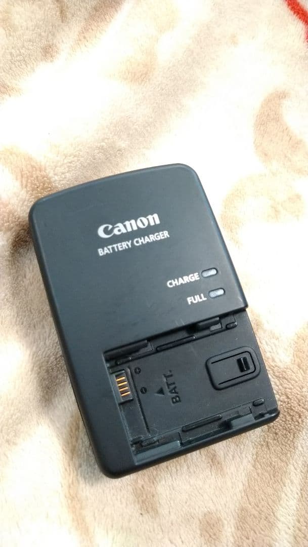 2037✡　Canon XA10 業務用ビデオカメラ本体