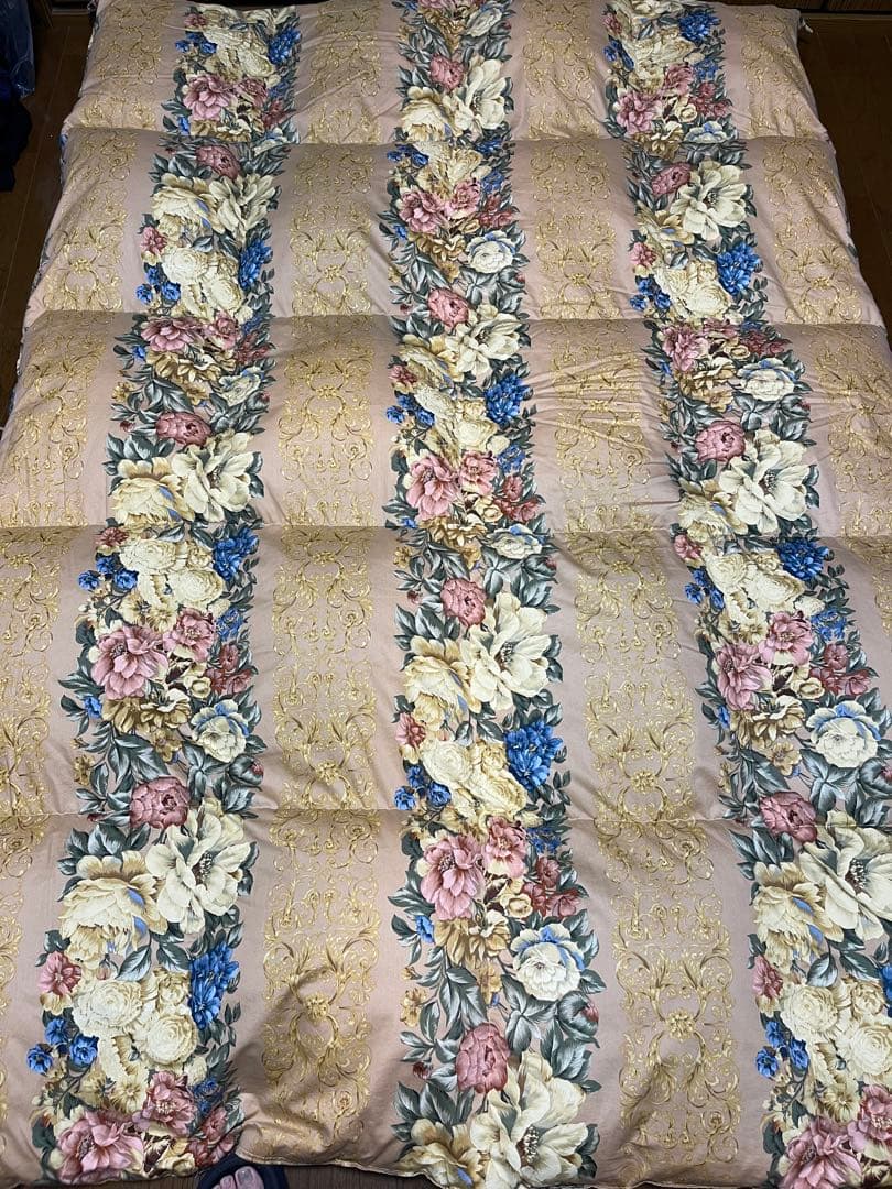 日本製高級羽毛布団　ダワン93% フェザー7%詰物1.4キロ　ふとん側綿100%