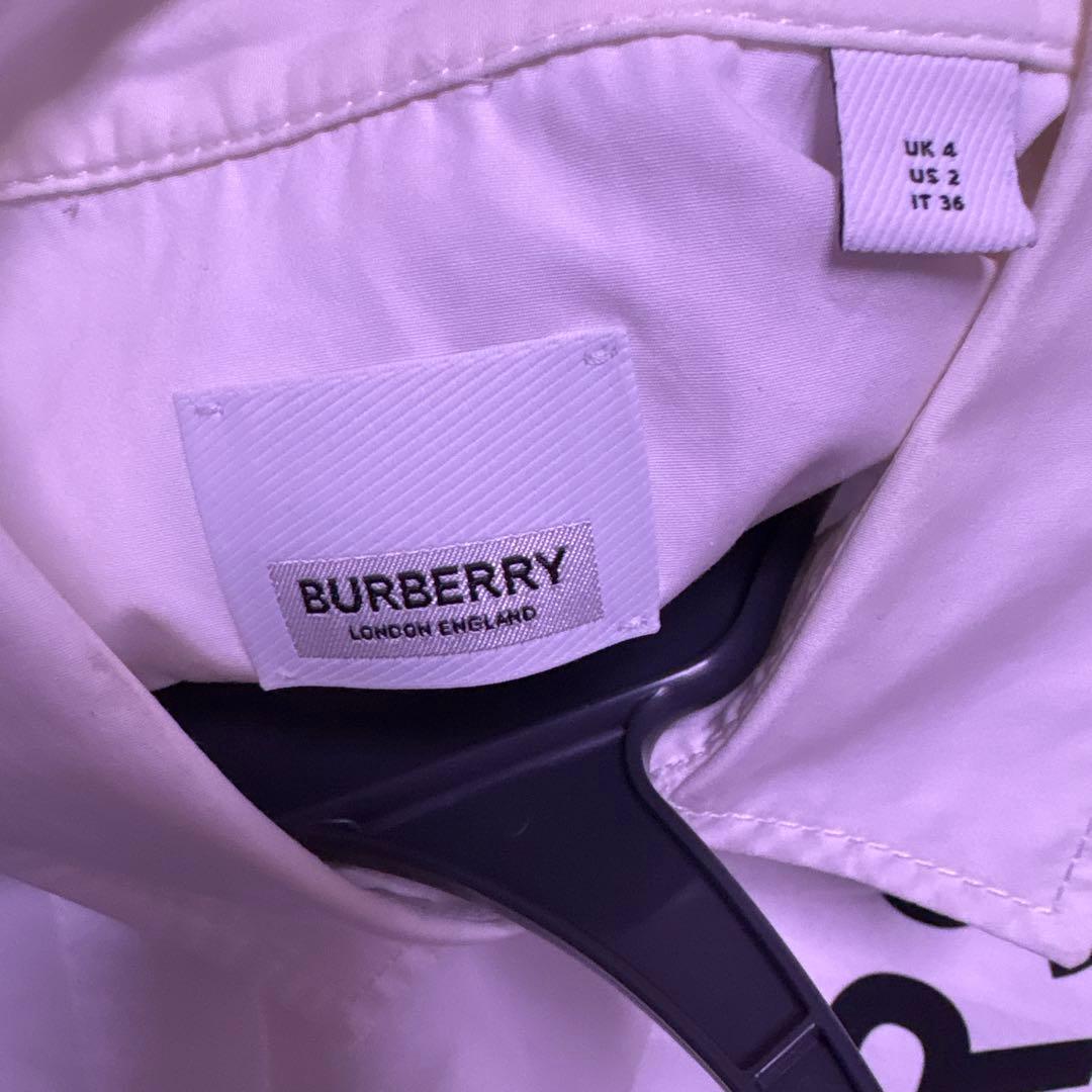 Burberry レディース　シャツ
