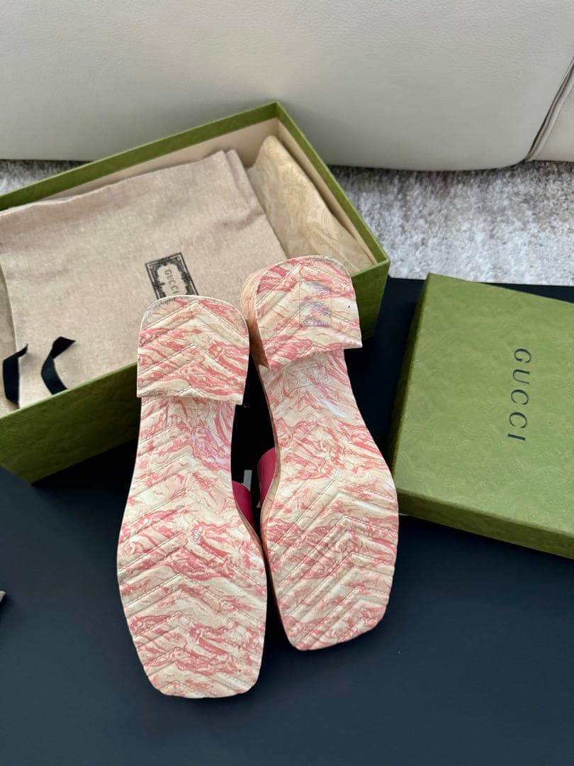 GUCCI ピンク サンダル スリーパー·ミュール