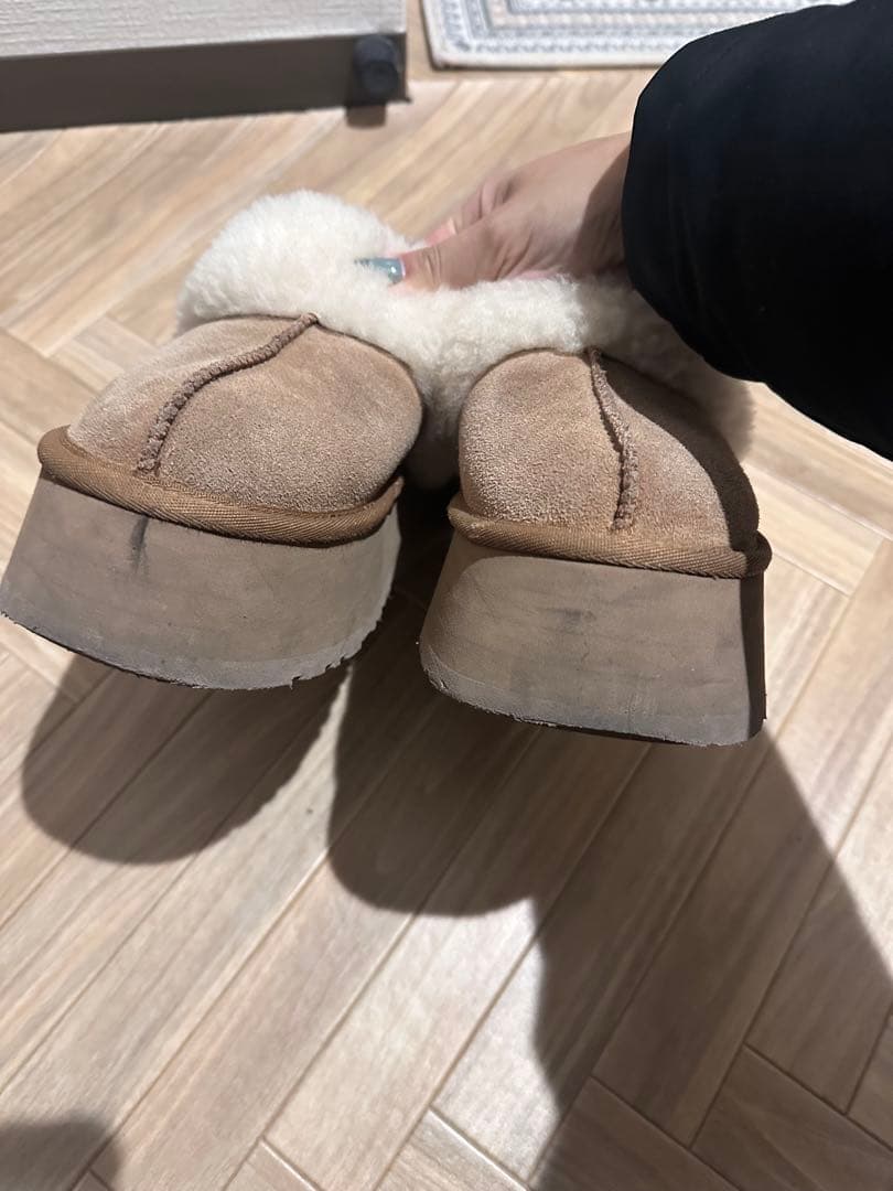 だひょん　UGG Funkette 25cm