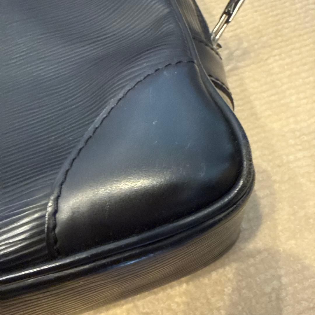 ルイヴィトン⭐️美品エピ黒 レザー ビジネスバッグ