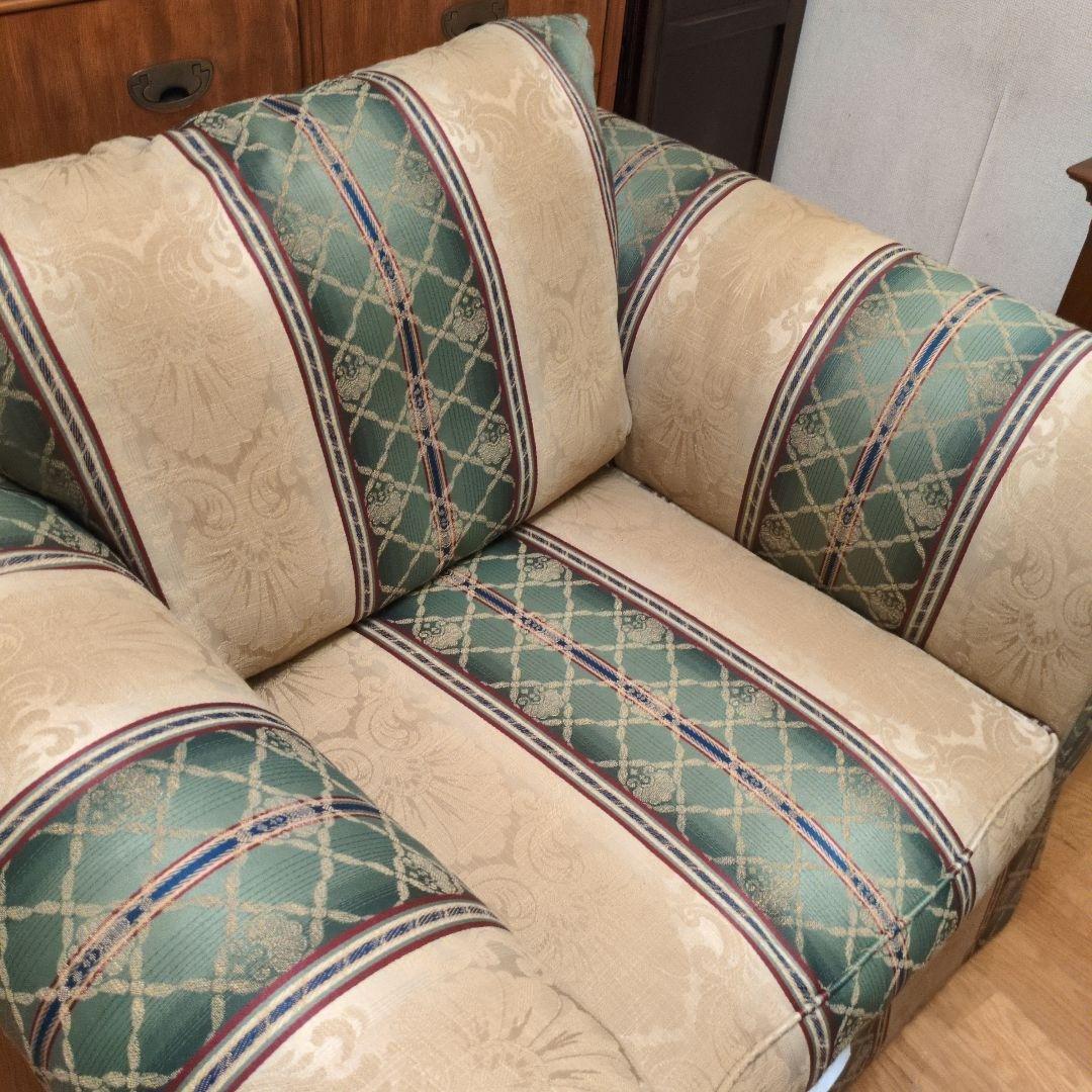 クラシックデザイン アームチェア 緑とベージュのストライプ