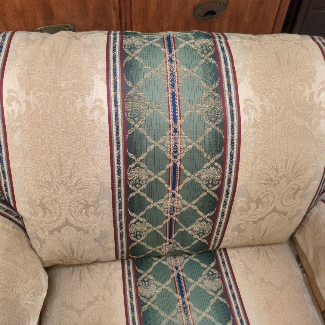 クラシックデザイン アームチェア 緑とベージュのストライプ