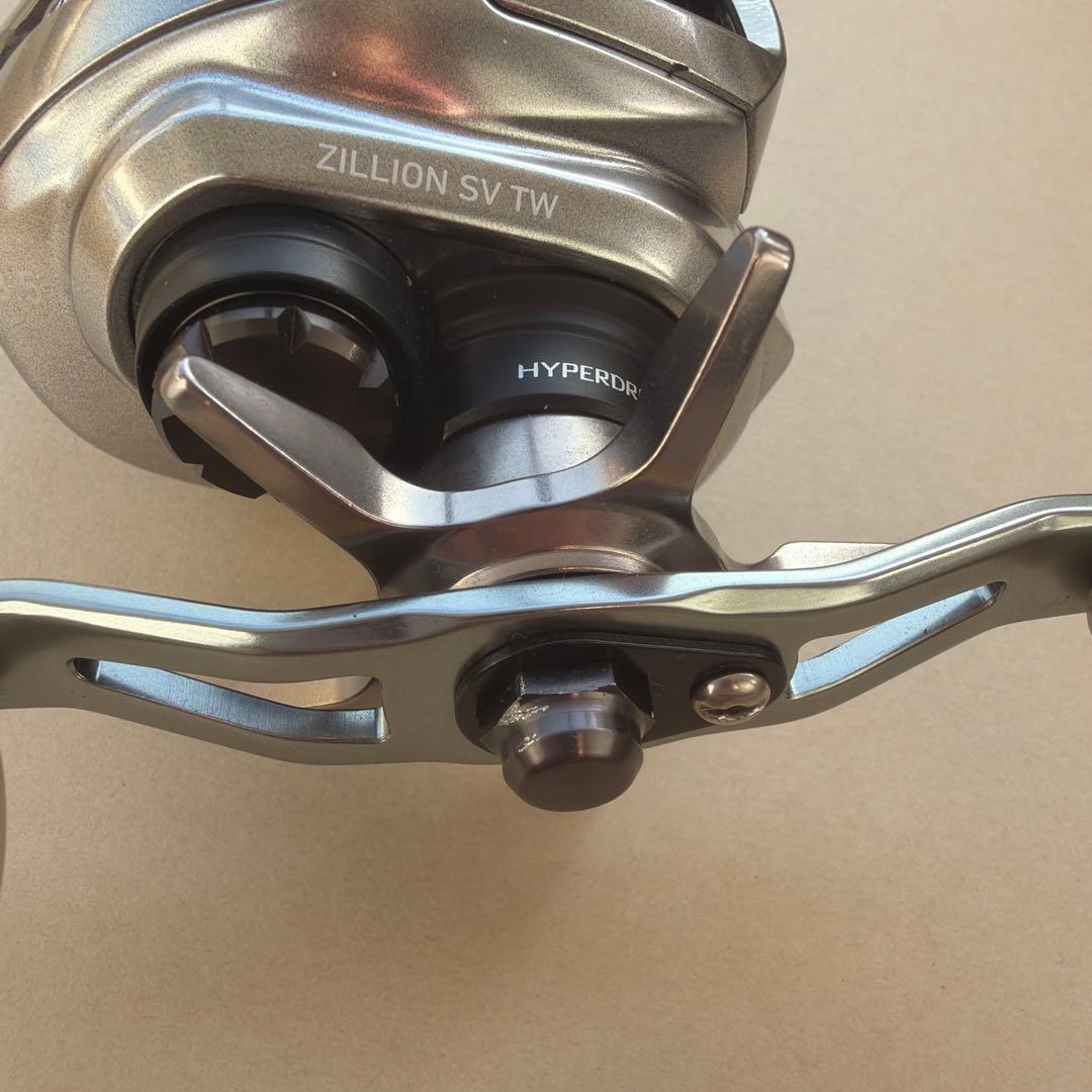 『ダイワ』21ジリオンSVTW1000XH（ギヤ比8.5）純正カスタム★超美品