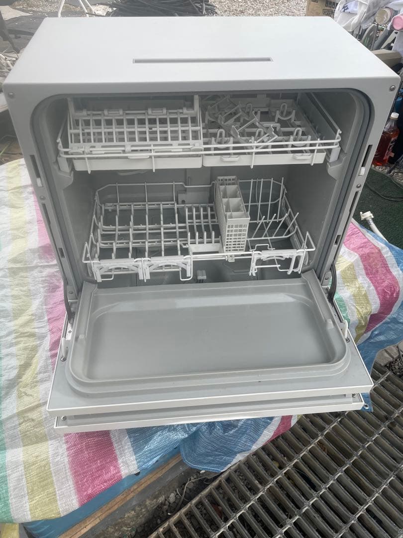 【全国送料無料】Panasonic 食器洗い乾燥機　2020年NP-TA4W￼