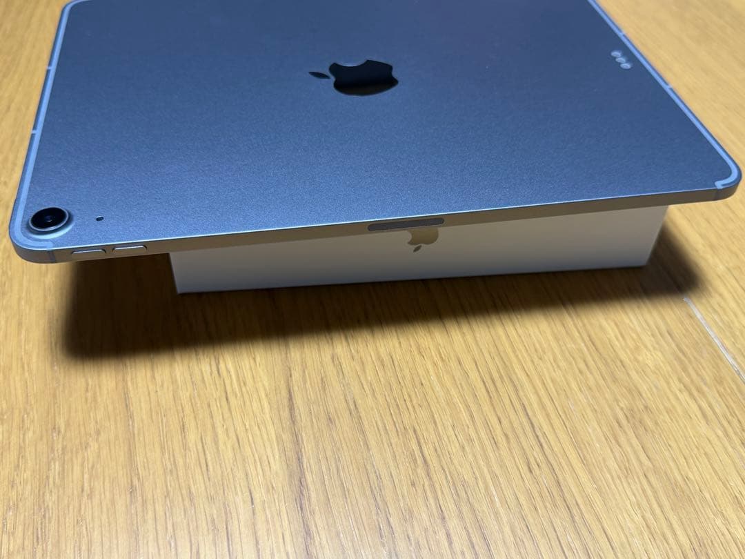 ★美品★iPad Air (M3) 256GB Wi-Fi + Cellular