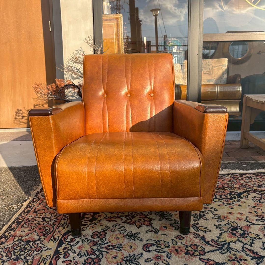 ビンテージ　レザーチェア　木製アームレスト　応接セット 2/2