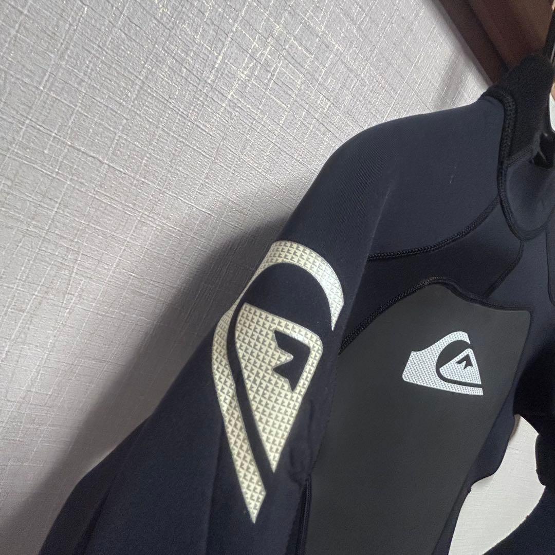 Quiksilver ブラック ショートスリーブウェットスーツ