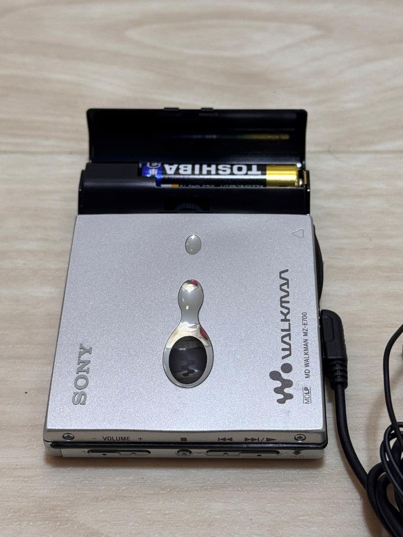 ポータブルプレーヤー SONY MD WALKMAN MZ-E700