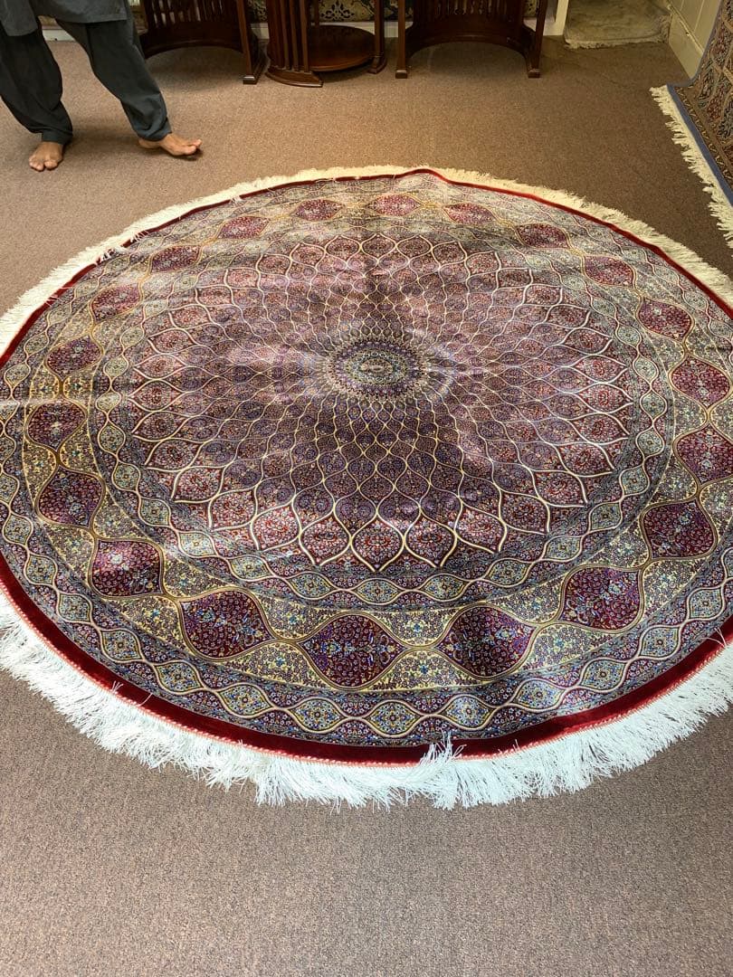 ペルシャ、イラン、シルクラウンドラグ/サイズ：203cm…. .77pm。