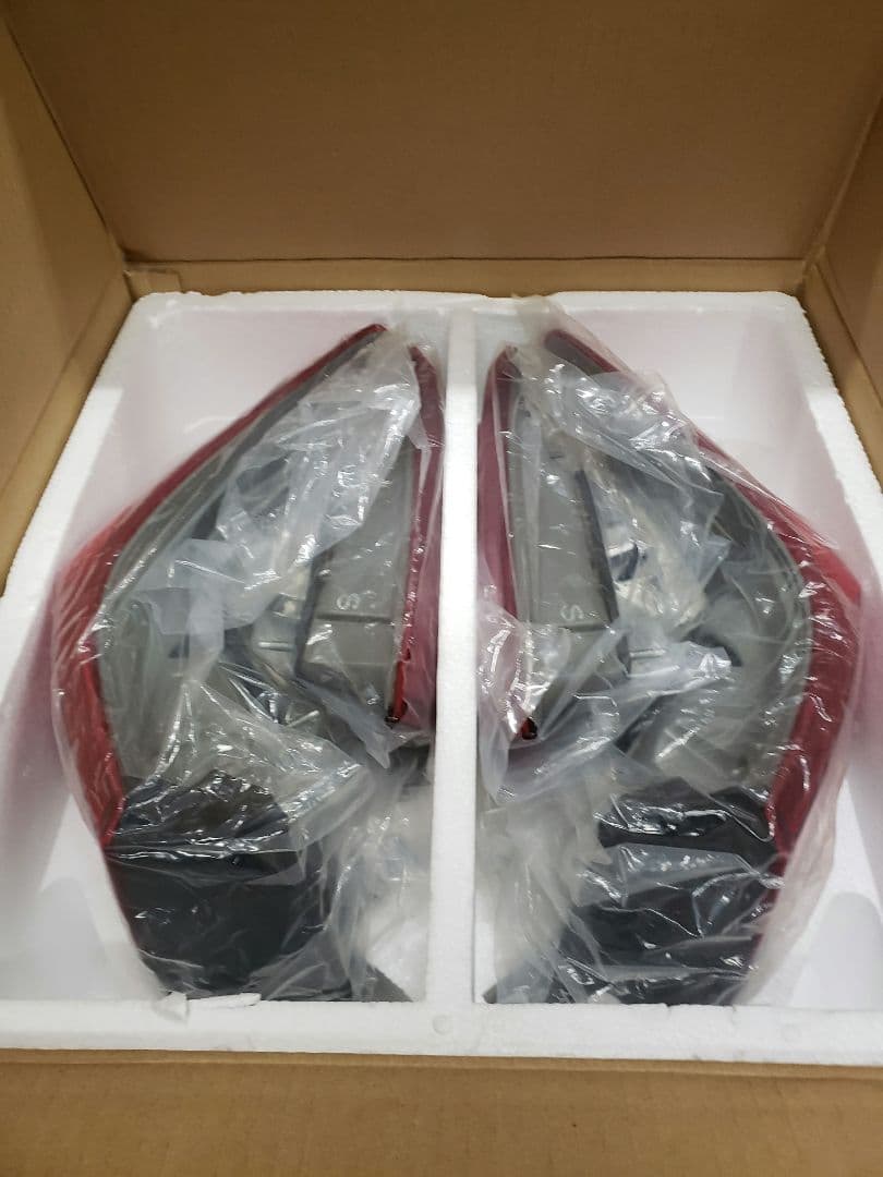 トヨタ 130系マークX 中期 純正 テール⭐ 左右１台分セット⭐程度良好❗