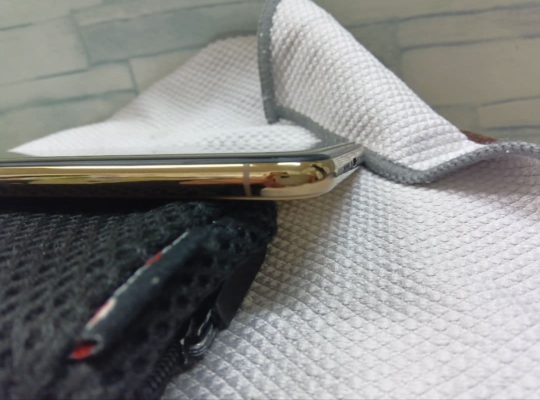 iPhone XS MAX　256GB ゴールド