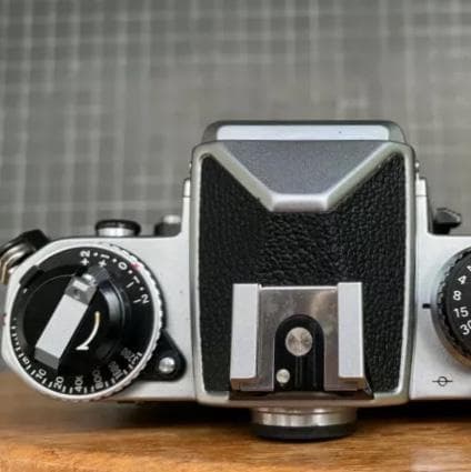 【美品・送料込み】Nikon FE シルバー ボディー