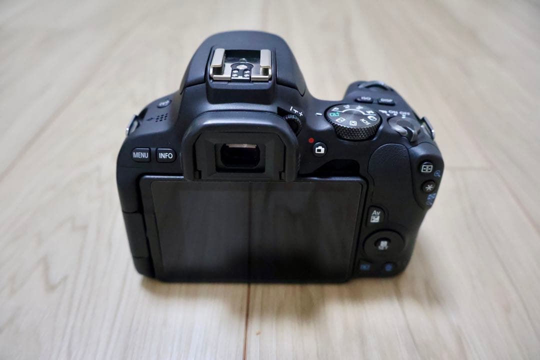 【美品】Canon EOS Kiss X9 標準＋広角レンズキット SDカード付