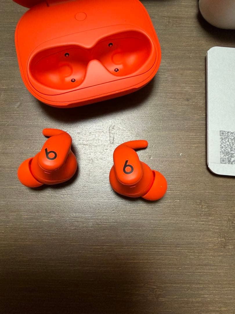 Powerbeats Fit 新品未使用 付属品完備 スパークオレンジ