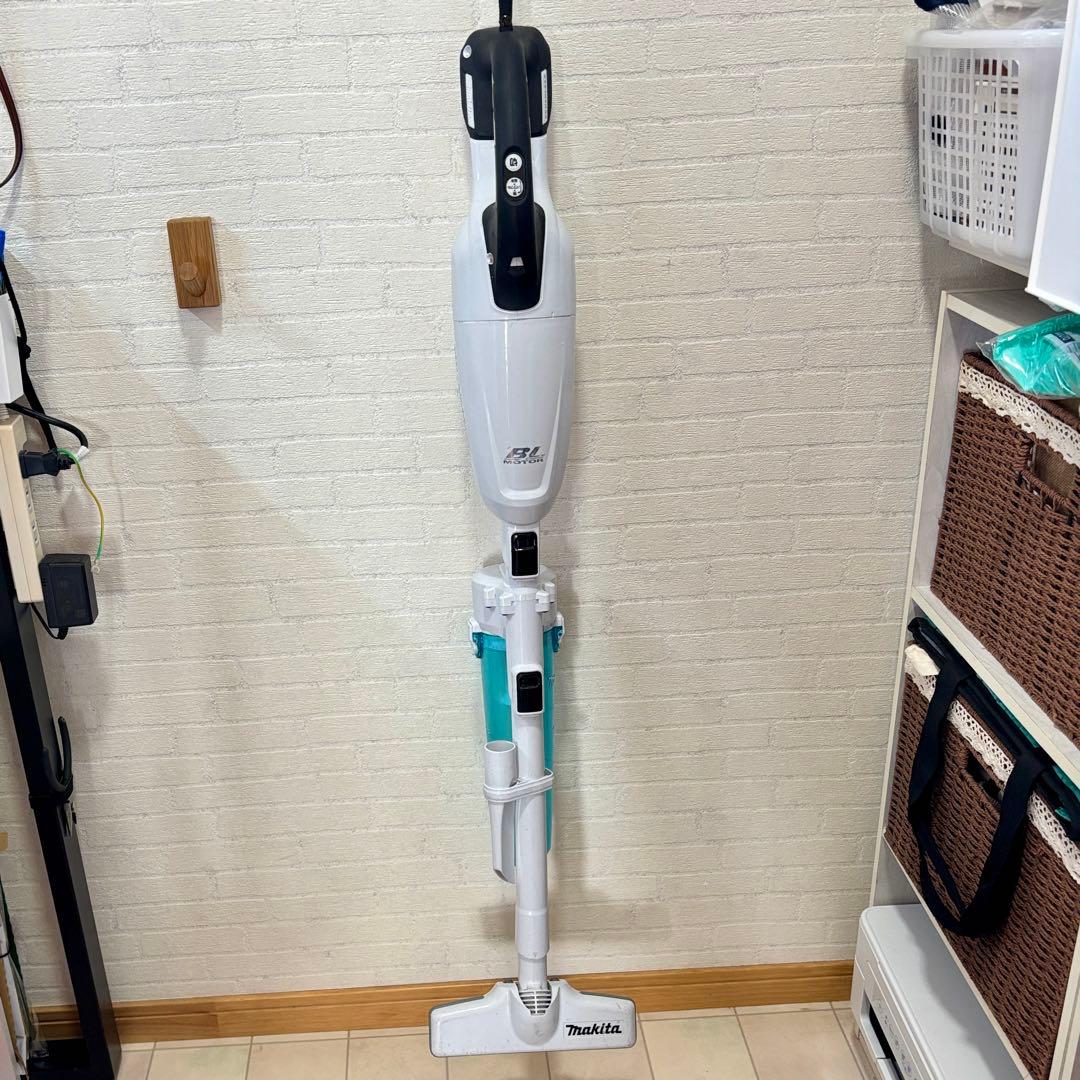 マキタ　本体サイクロン　CL281FD（カプセル式・ワンタッチスイッチ 18V）