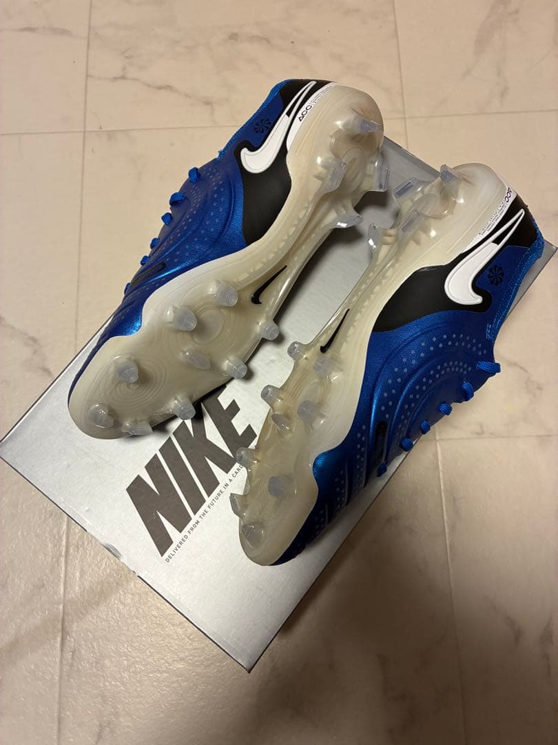 大特価 新品 ナイキサッカースパイク ティエンポレジェンド10 FG