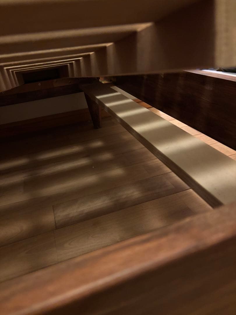 木製シングルベッドフレーム 茶色