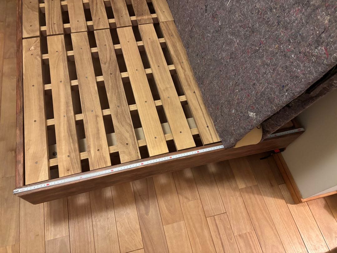 木製シングルベッドフレーム 茶色