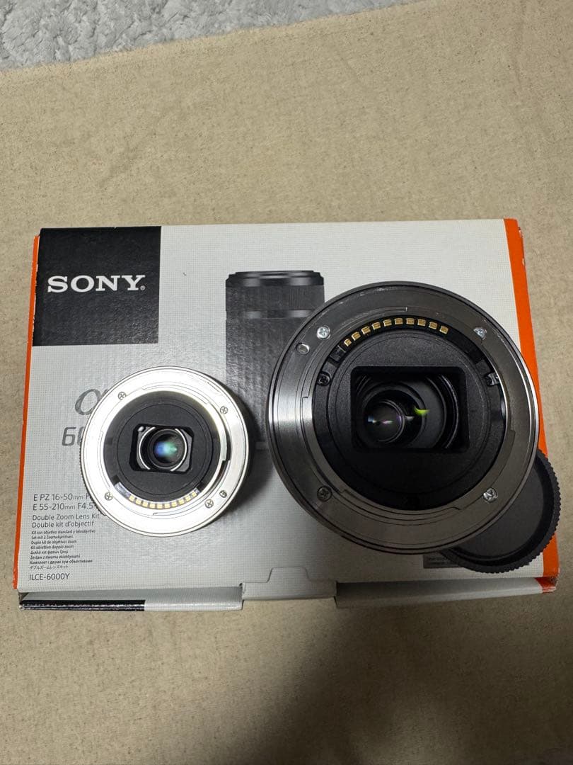 SONY ソニー α6000 ILCE-6000Y ダブルズームレンズ付き