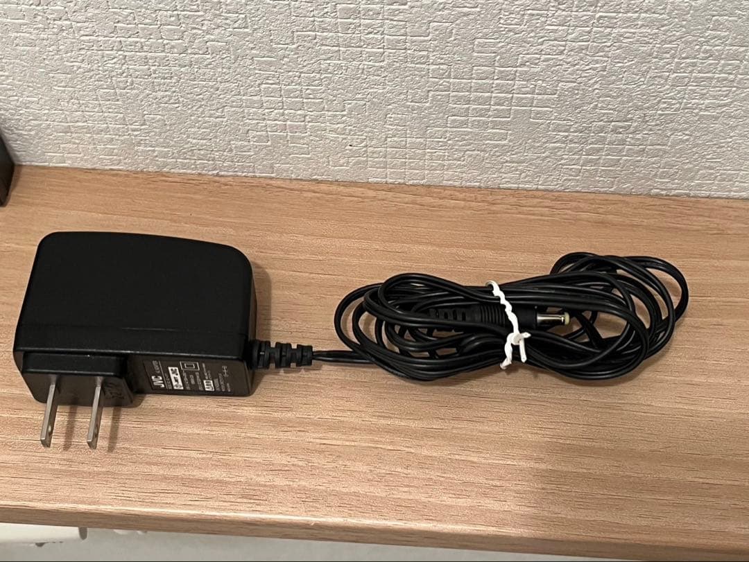 JVC フルHDビデオカメラ　Everio　GZ-E170-B【送料込み】