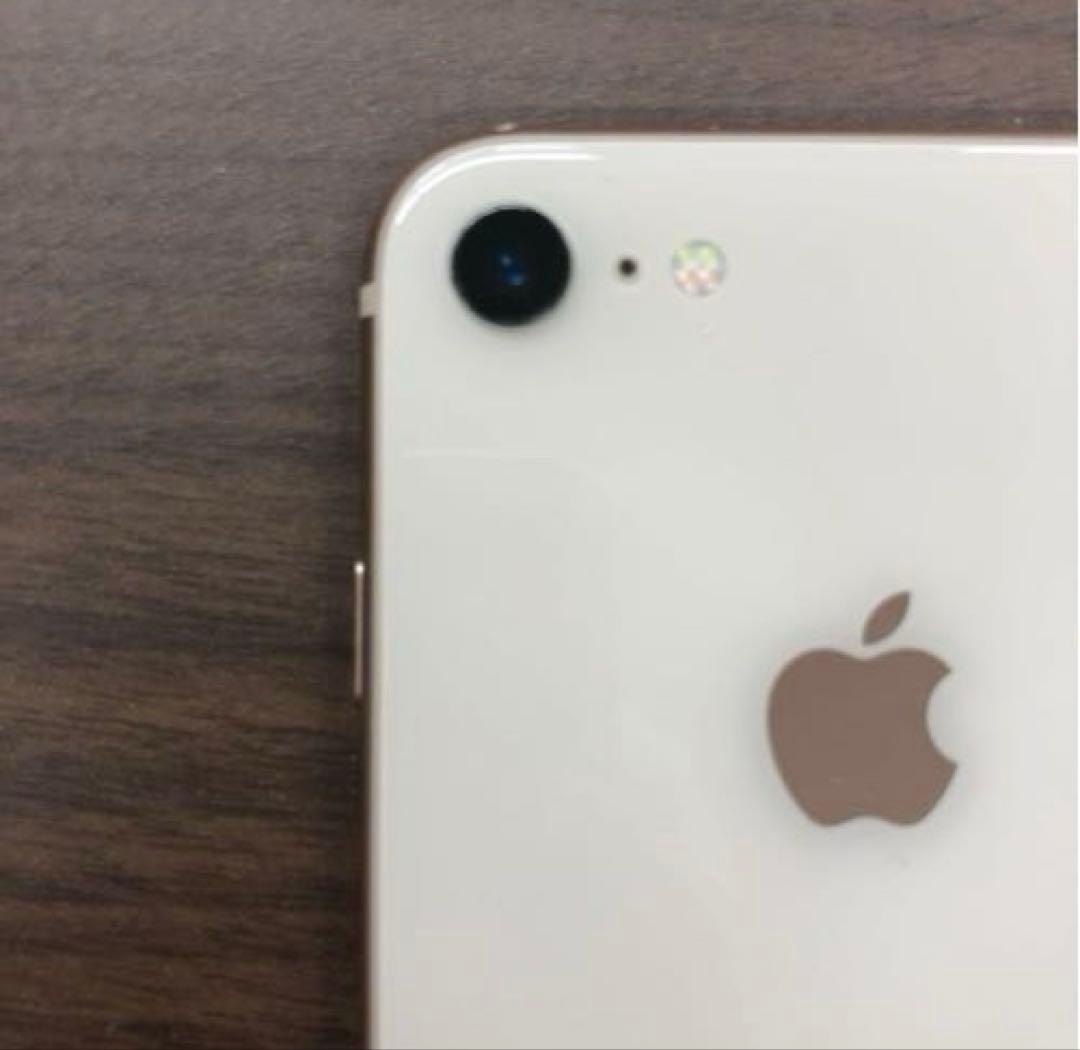 iPhone 8 64GB SIMフリー ディスプレイにヒビ有り