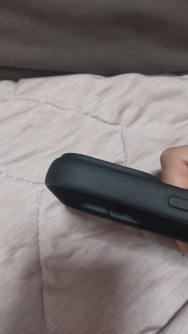 PRADA iPhone16proスマホケース 三角ロゴ 正規品