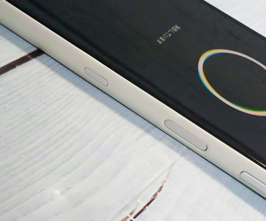 Xperia 10 II SOV43　ホワイト