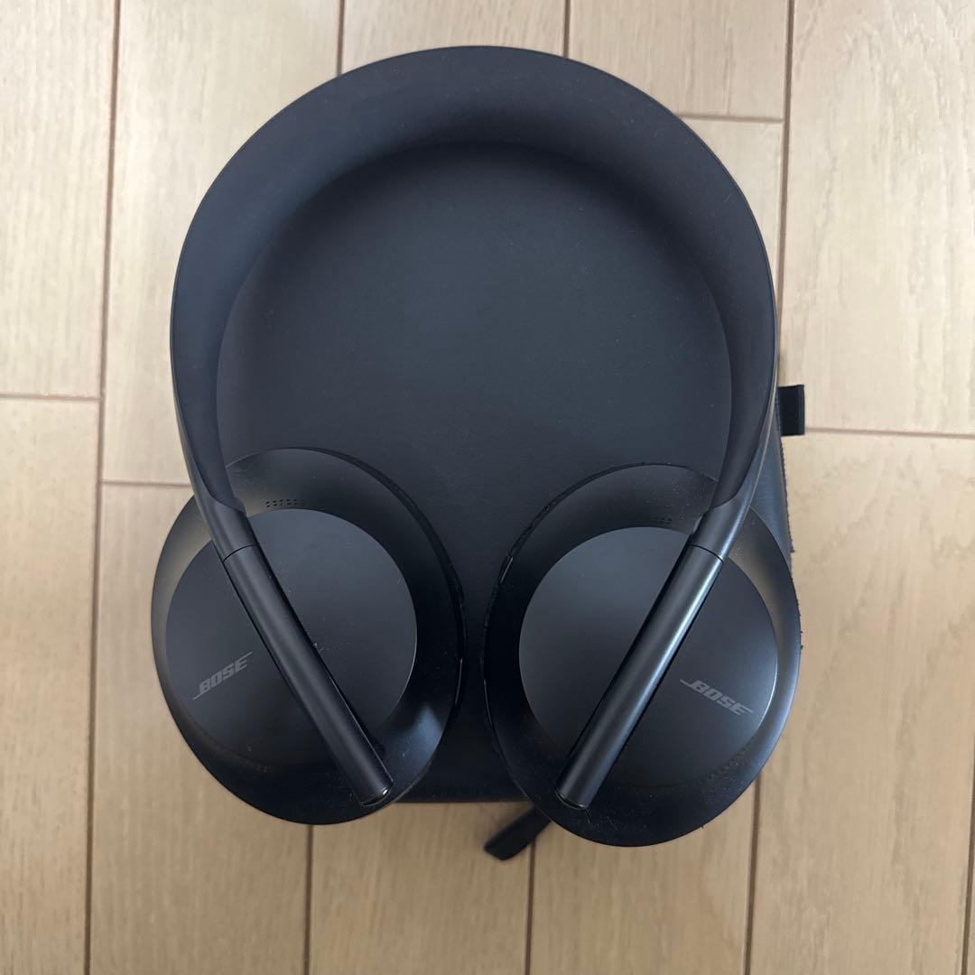 テテ着用Bose Noise Cancelling Headphones 700