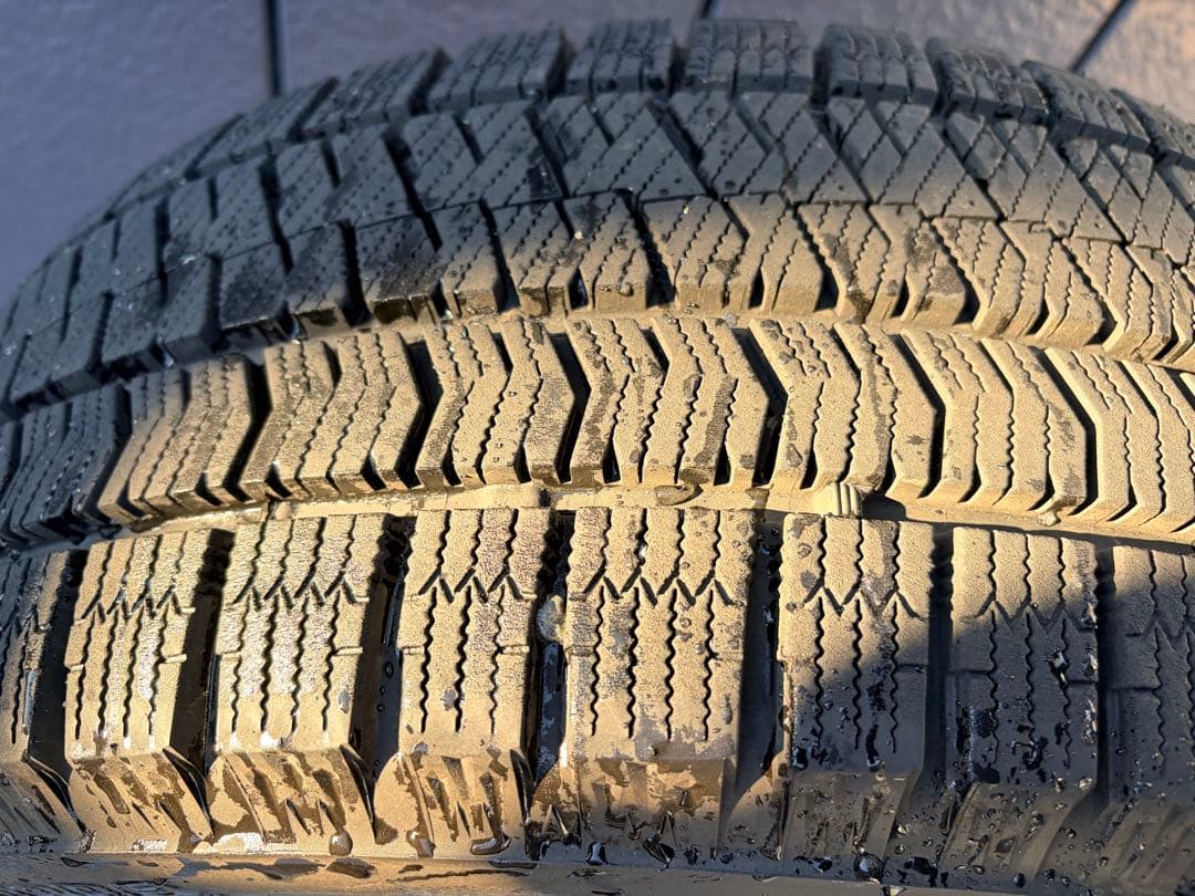 SUBARUレヴォーグ 17インチ スタッドレスタイヤ＋ホイールセット