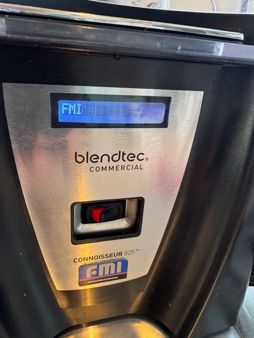 Blendtec 825 業務用ブレンダー 定価26万円 飲食店