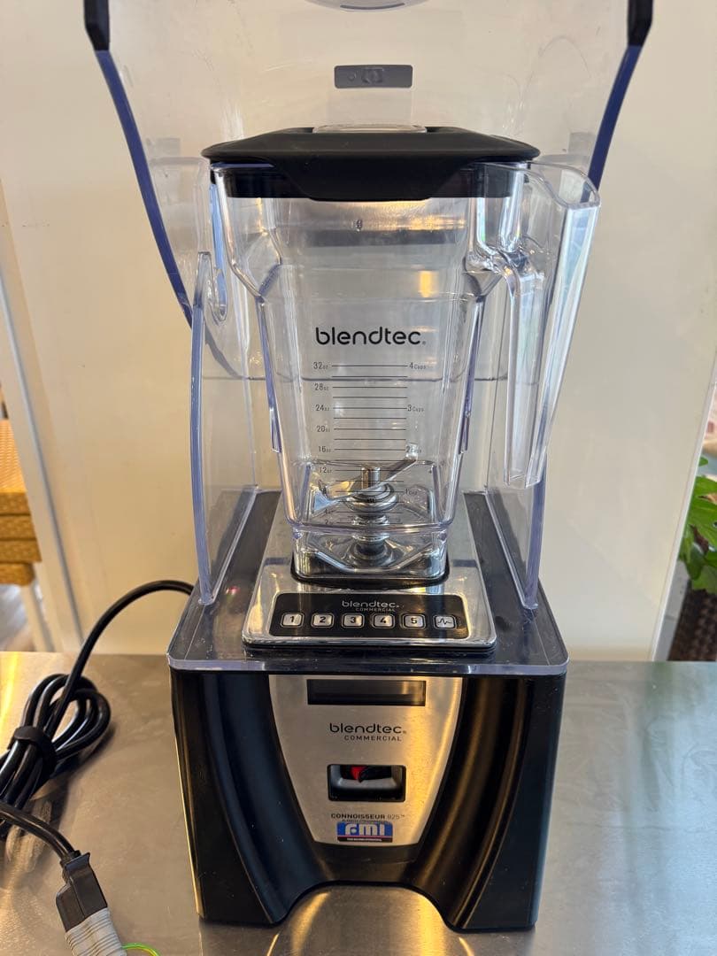Blendtec 825 業務用ブレンダー 定価26万円 飲食店
