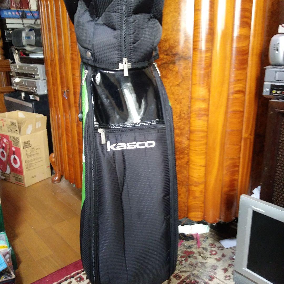 キャスコキャディバック美品、色ブラックをベースにグリーンのデザインが入ってます