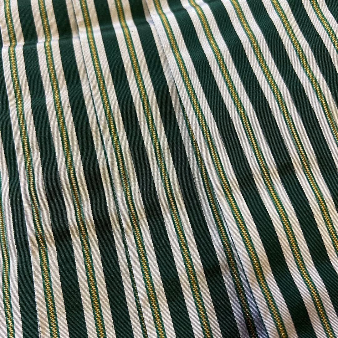 【極美品 大きいサイズ】伝統的な着物 緑とグレーと金糸のグラデーション