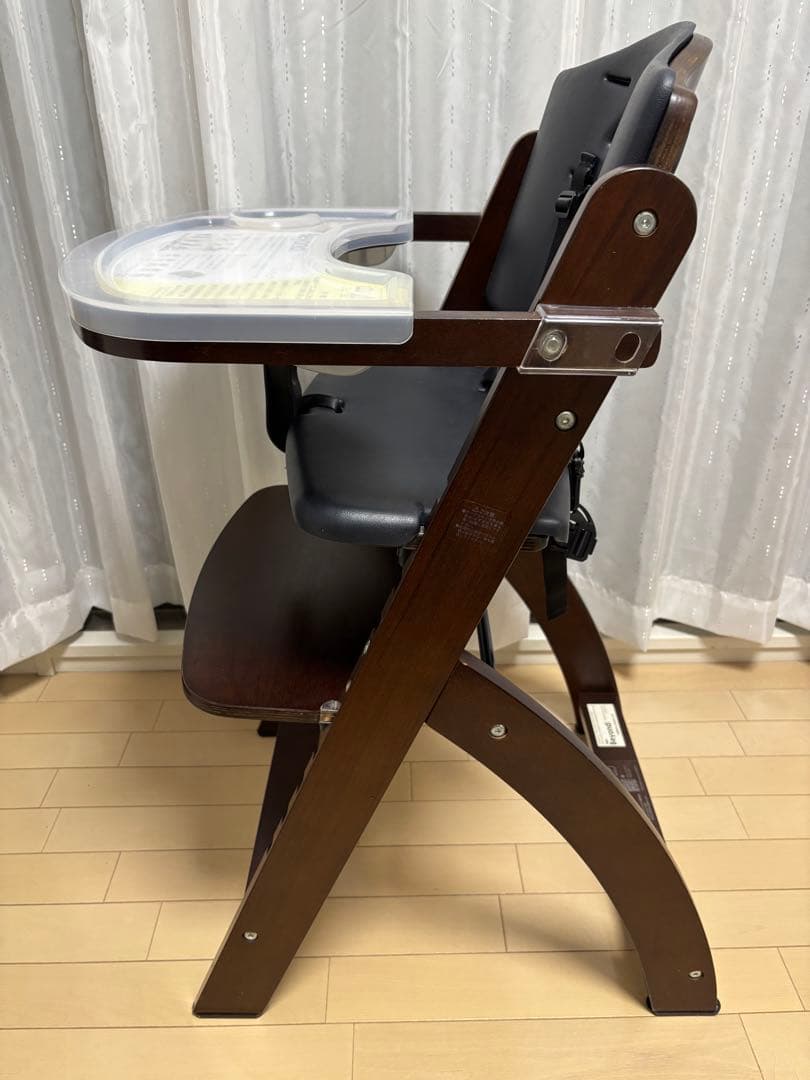 ビヨンドジュニアハイチェア