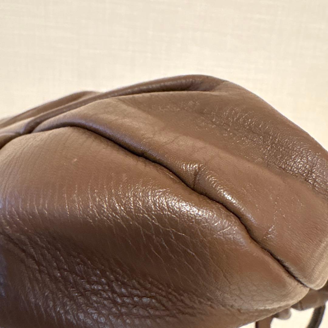 ブラウンレザーショルダーバッグ ギャザー入り