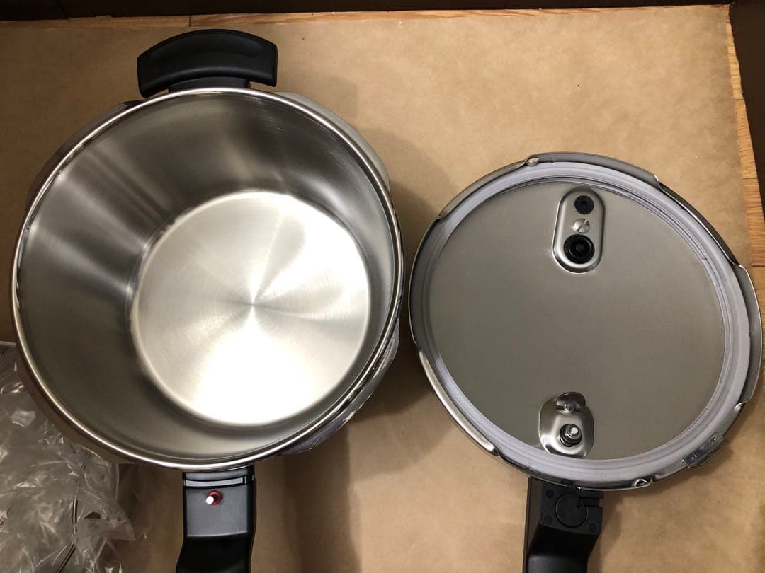 未使用　フィスラー ビタクイック 4.5L 圧力鍋 600-300-04-093