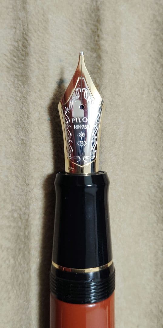 希少 パイロット万年筆 カスタムURUSHI 江戸柘榴 太字(B) 万年筆展限定
