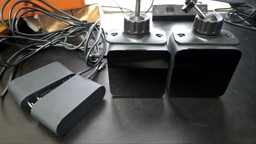 HTC Vive ベースステーション1.0 2個セット 中古