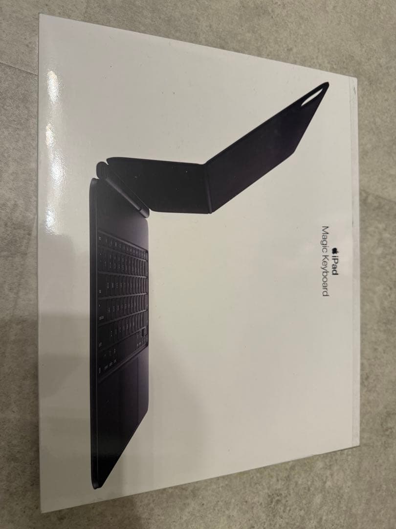 新品Apple Magic Keyboard (iPad Pro 13インチ用)