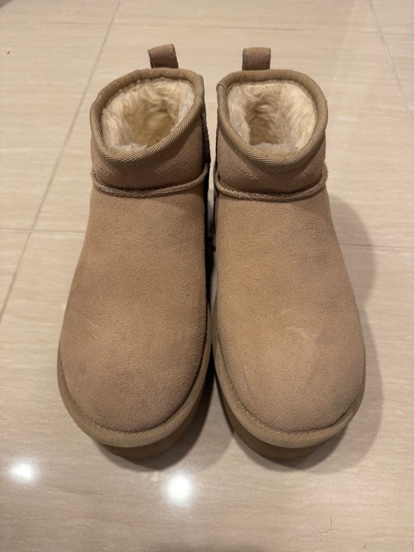 UGG CLASSIC ULTRA MINI PLATFORM ブーツ