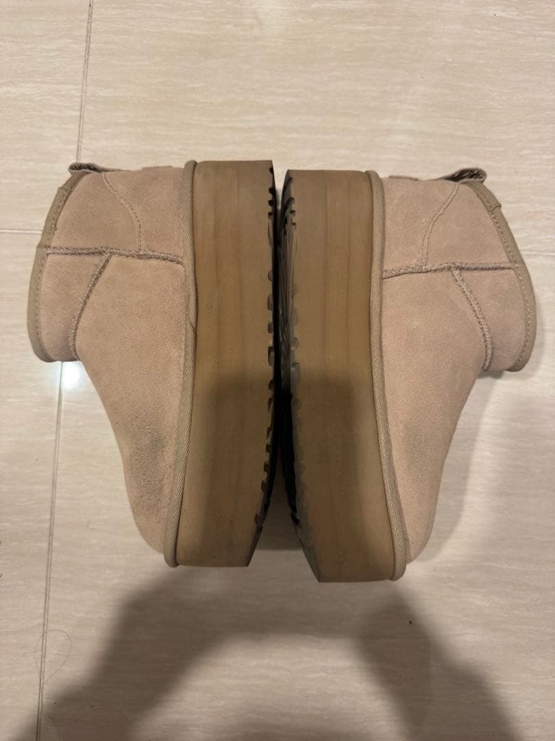 UGG CLASSIC ULTRA MINI PLATFORM ブーツ