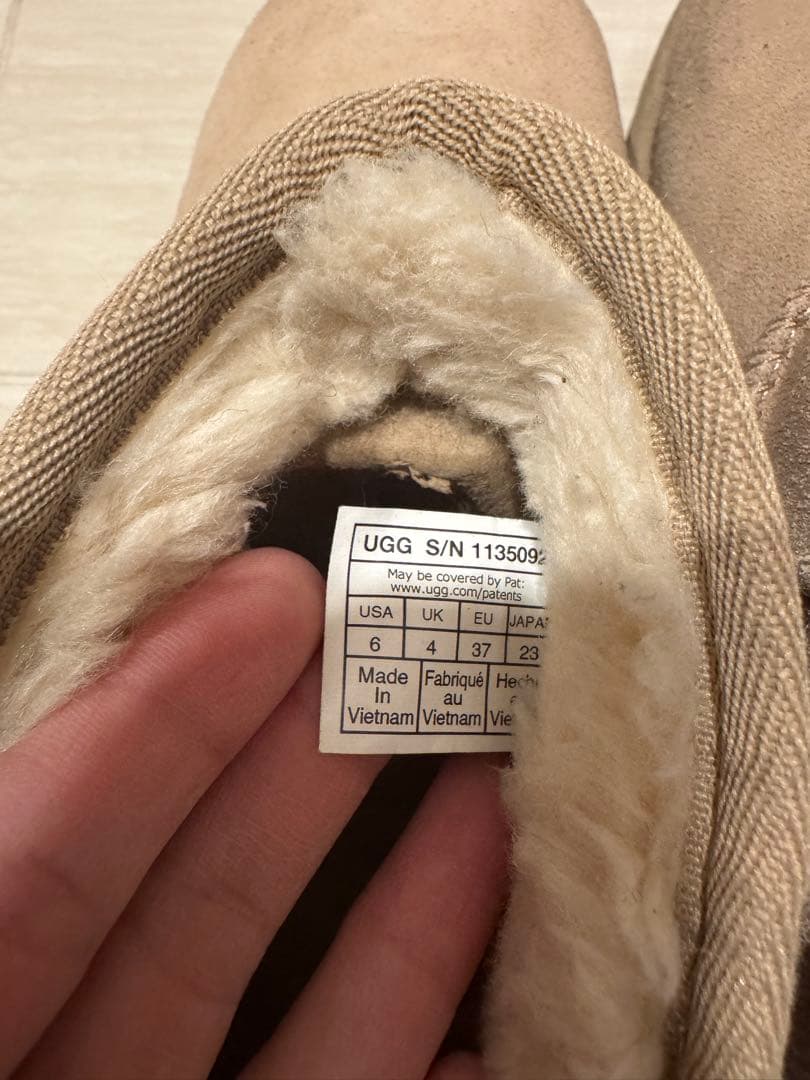 UGG CLASSIC ULTRA MINI PLATFORM ブーツ