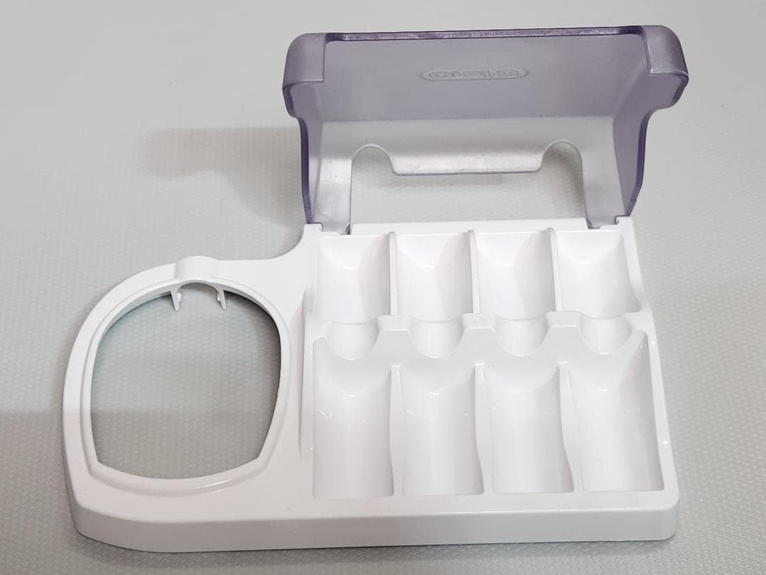 ブラウン BRAUN 電動歯ブラシ オーラルB 本体 歯間ブラシ４本 ブラシ３本