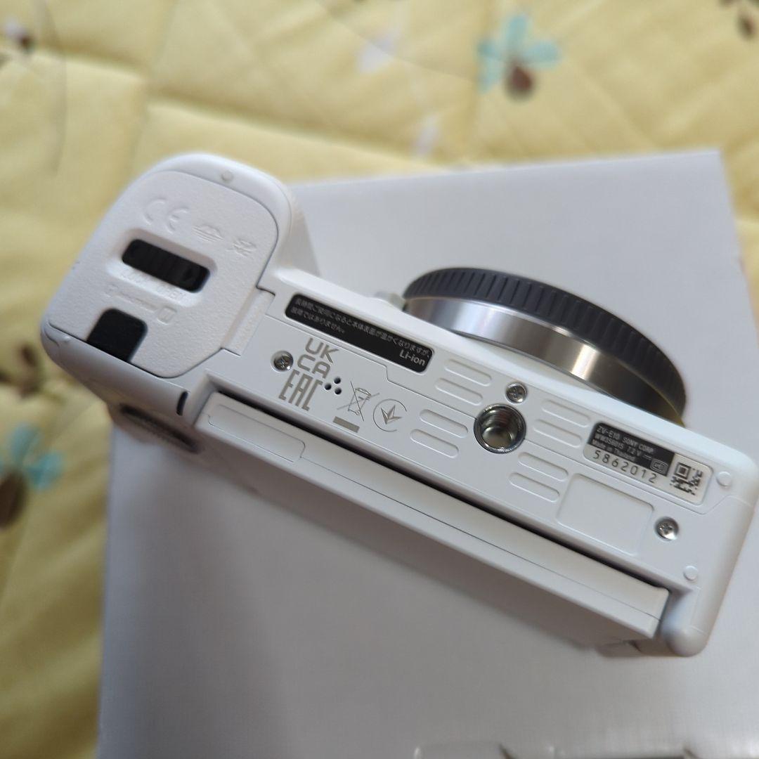 SONY Vlog用カメラ ZV-E10 ボディ ウインドスクリーン付属